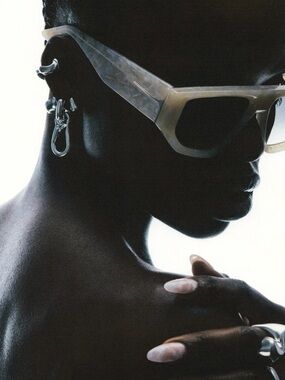 DEZI BACK TRACK Sunglasses in Limestone (Discontinued)